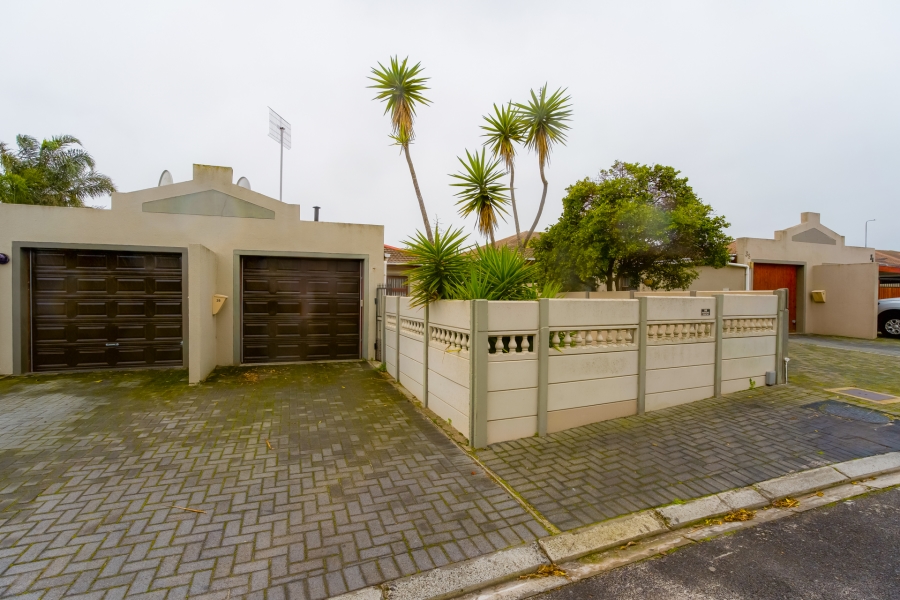 3 Bedroom Property for Sale in Amandelsig Western Cape